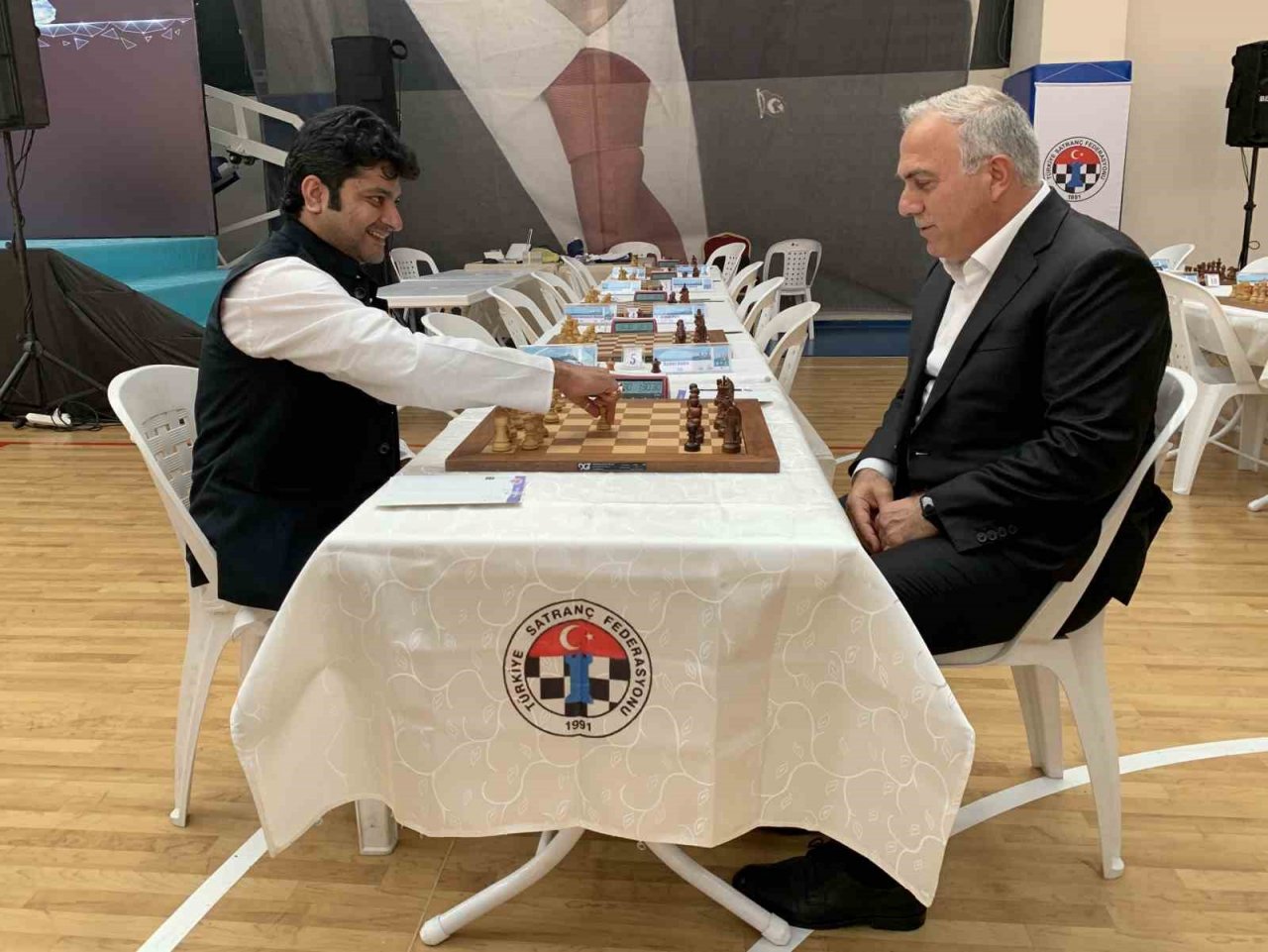 Uluslararası İstanbul Açık Satranç Turnuvası Fatih’te başladı