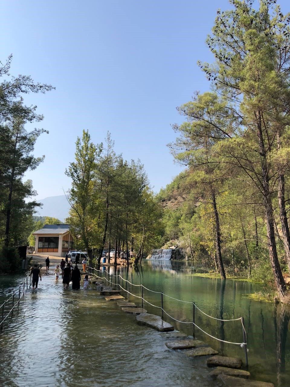 Adana’da Yedigöze Şelalesi ve milli parklar ziyaretçi akınına uğruyor