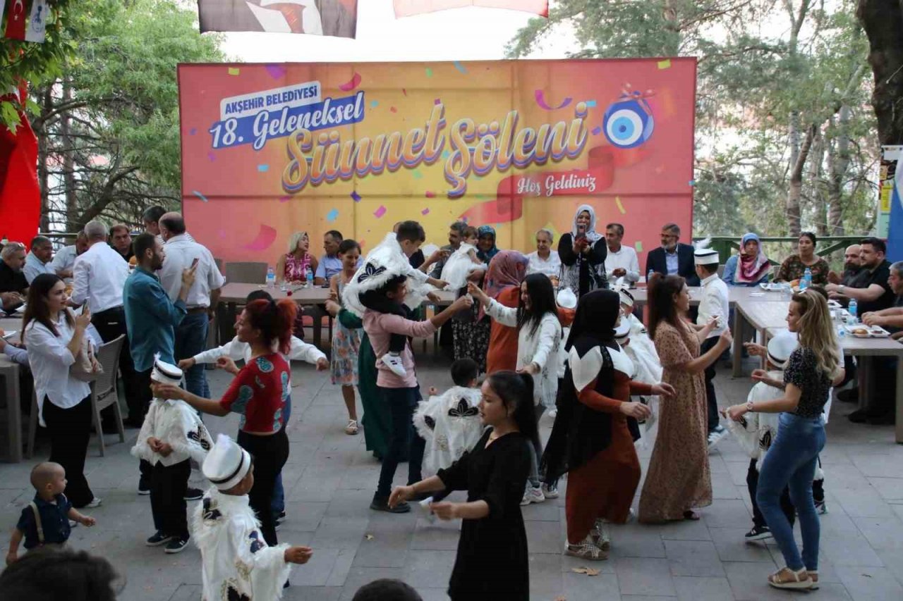Akşehir Belediyesinden Sünnet Şöleni
