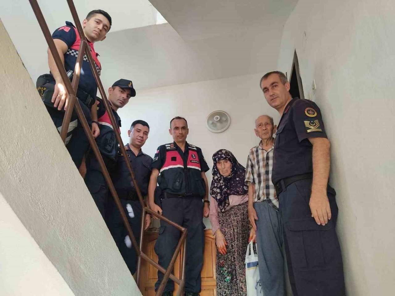 Aydın’da jandarma ekipleri şehit ailelerini yalnız bırakmıyor