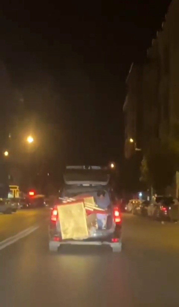 Duyarsız sürücü trafiği tehlikeye attı