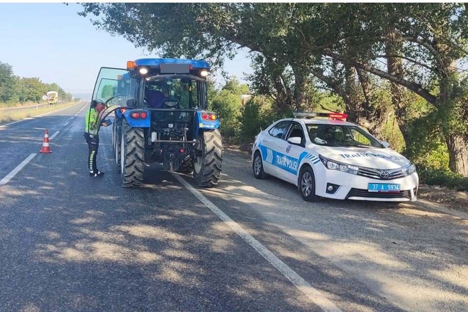 Traktör sürücülerine sıkı denetim