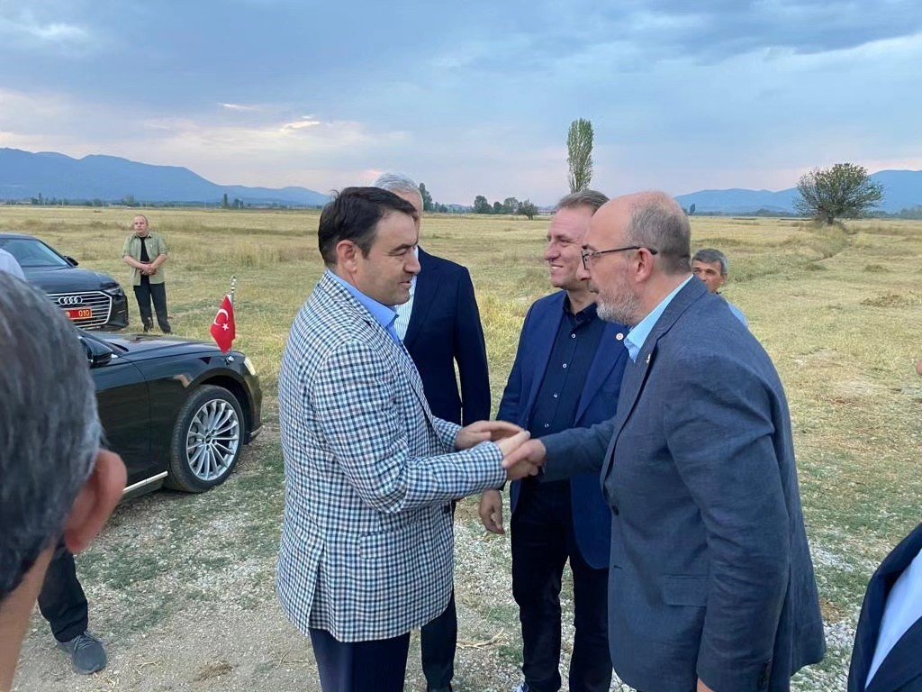 Kütahya Valisi Işın ve protokol üyeleri, Simav TDİOSB’de incelemelerde bulundu