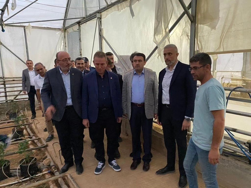 Kütahya Valisi Işın ve protokol üyeleri, Simav TDİOSB’de incelemelerde bulundu