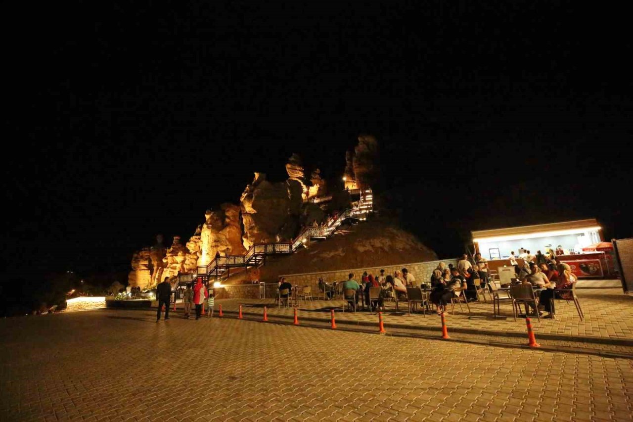 Meram’ın yeni turizm rotası, yaz akşamlarının vazgeçilmezi oldu