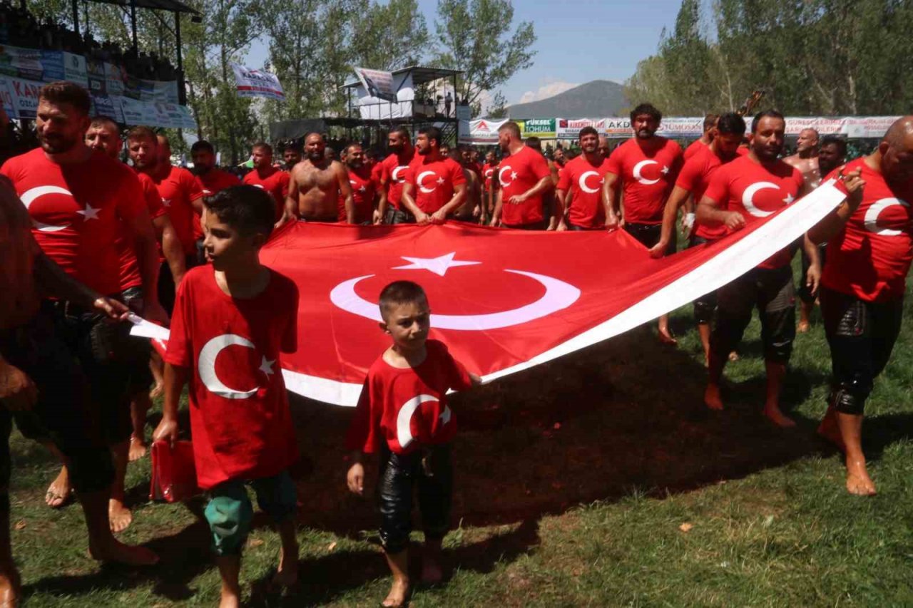 Geleneksel Yayla Seki Yağlı Güreşleri’ni ‘Balaban’ kazandı