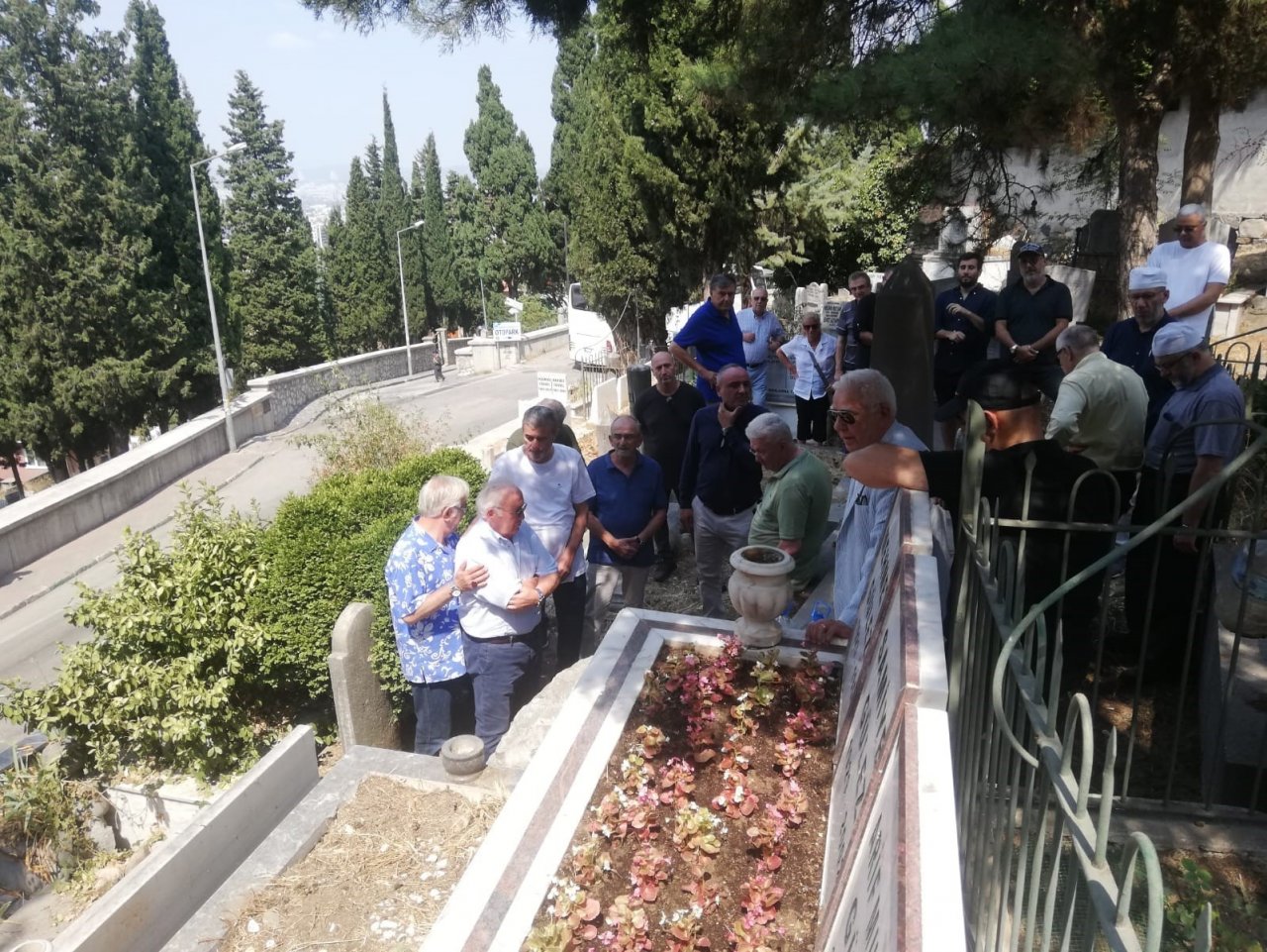 Murat Gülez, kabri başında dualarla anıldı