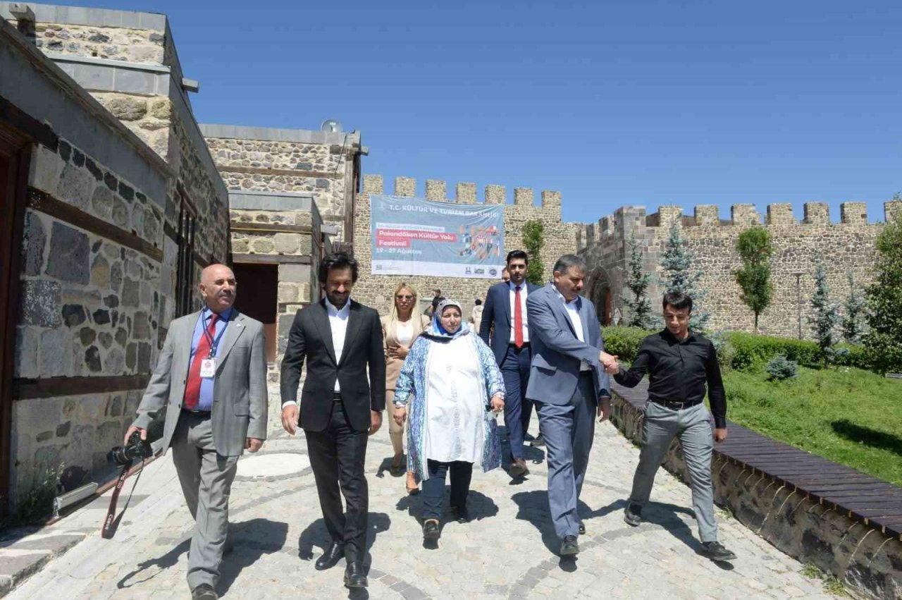 Festival coşkusu sürüyor