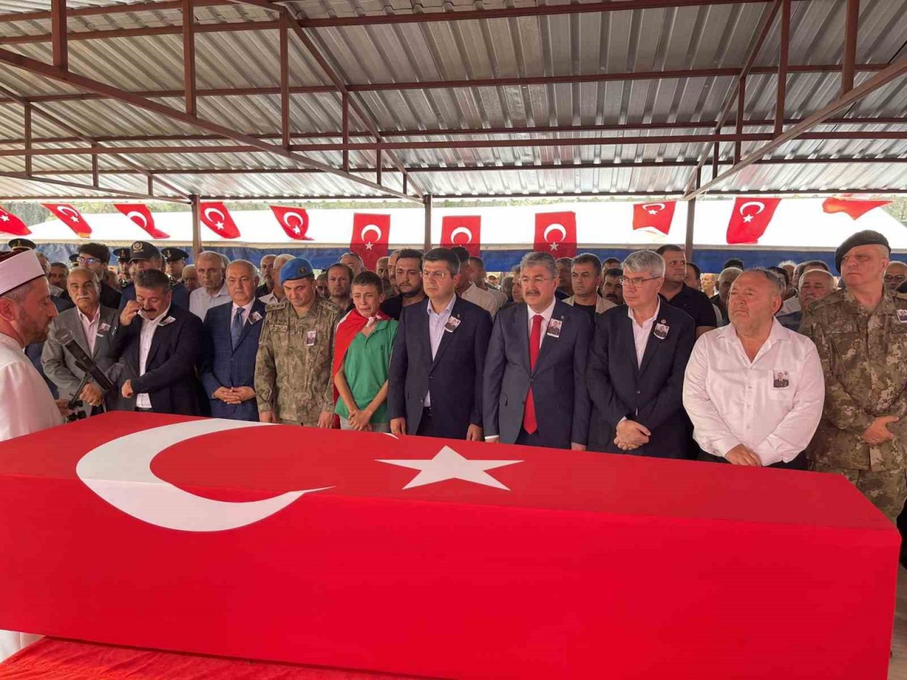 Şehit Uzman Çavuş Taner Torun son yolculuğuna uğurlandı