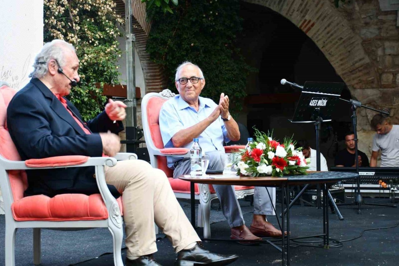 Behramoğlu: "Çağdaş Şiirimizi Cumhuriyet’e Borçluyuz"