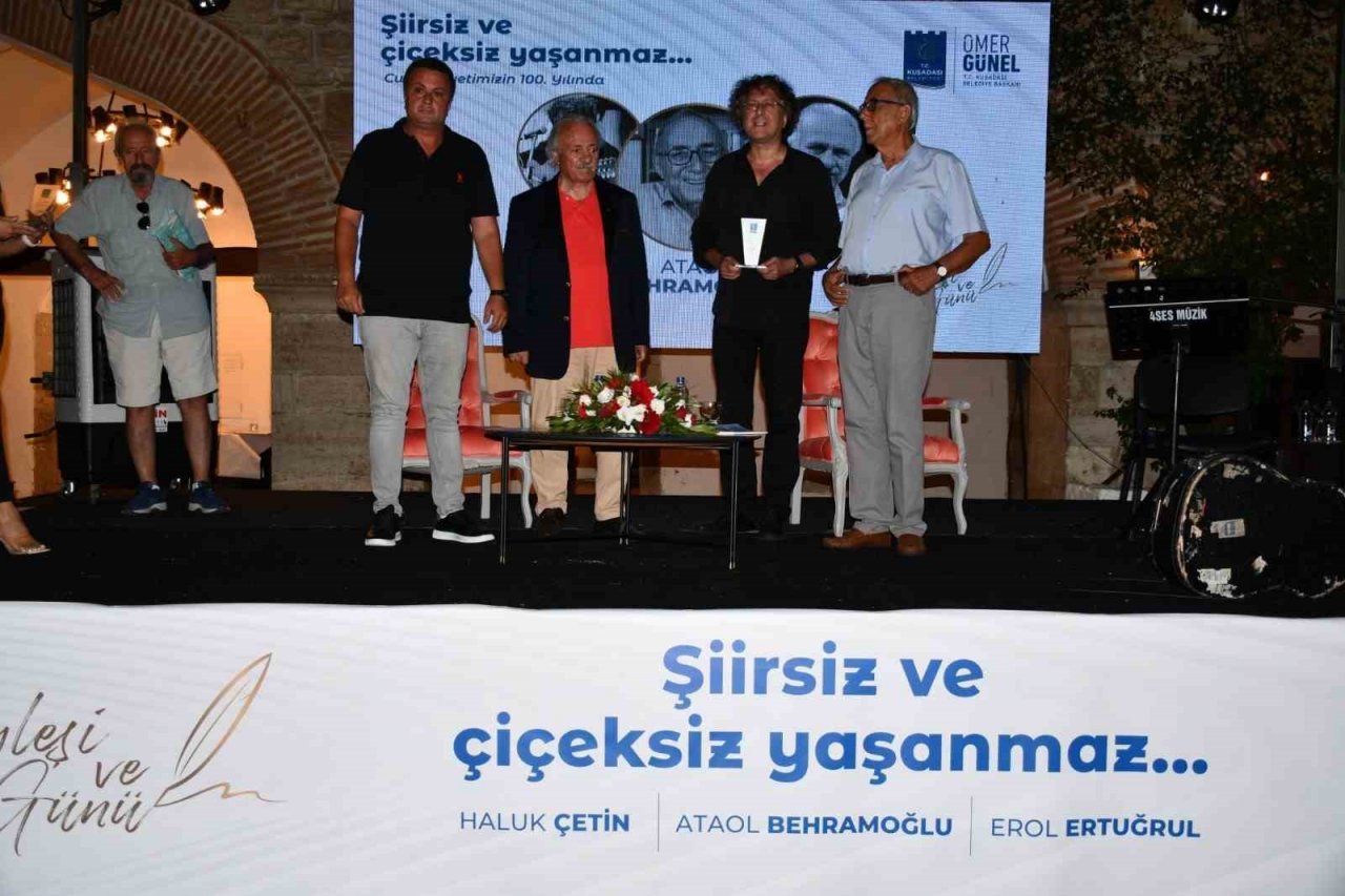 Behramoğlu: "Çağdaş Şiirimizi Cumhuriyet’e Borçluyuz"