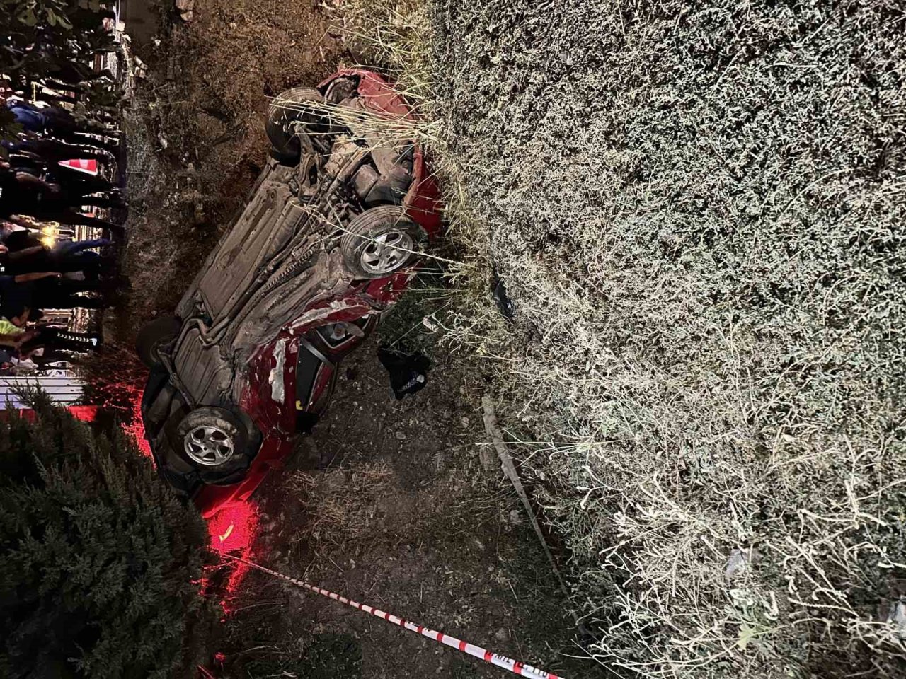 Akhisar’da kontrolden çıkan araç dehşet saçtı: 3 ölü