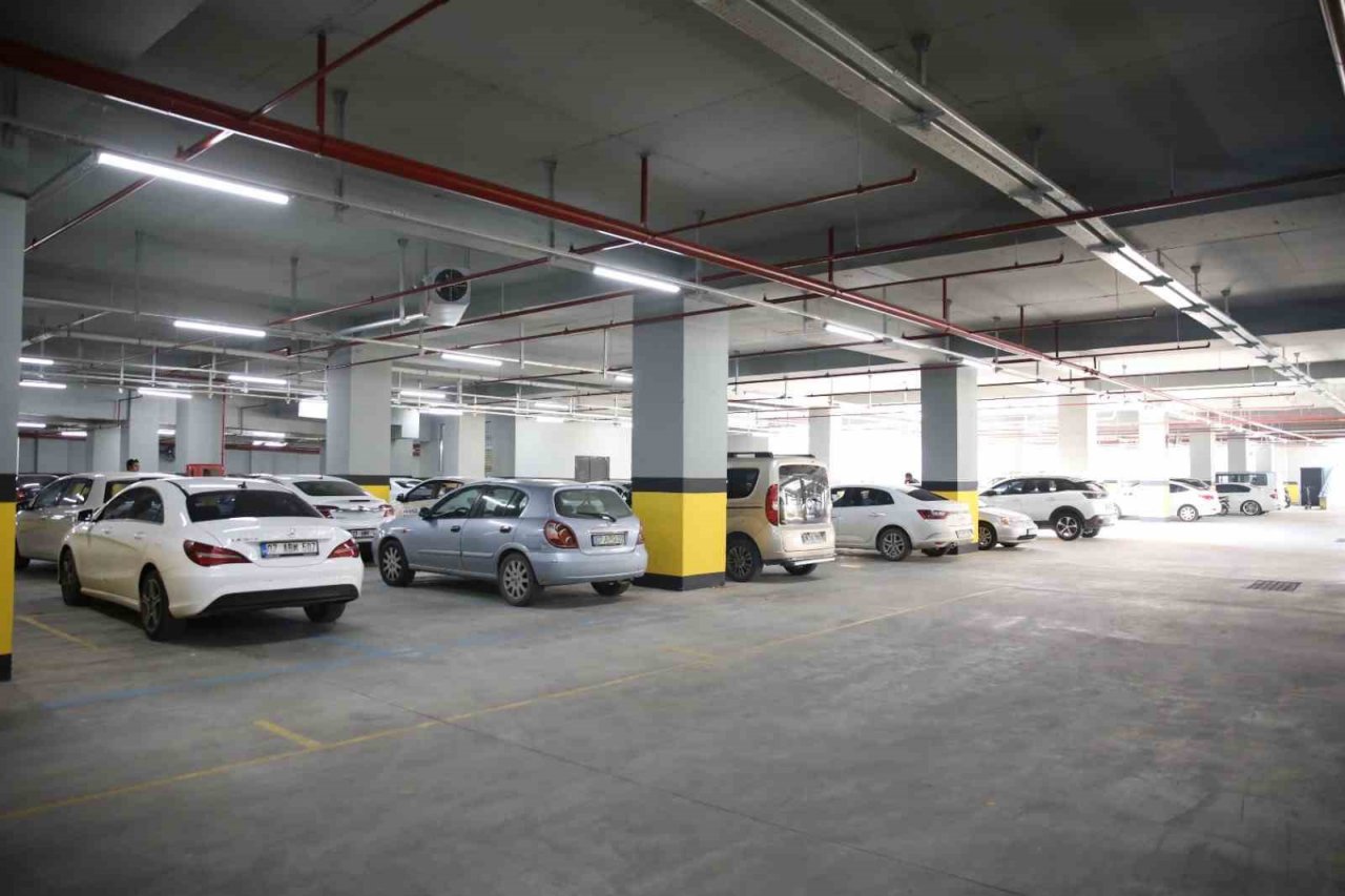 Kapalı otopark hizmeti 1 Ekim’e kadar ücretsiz