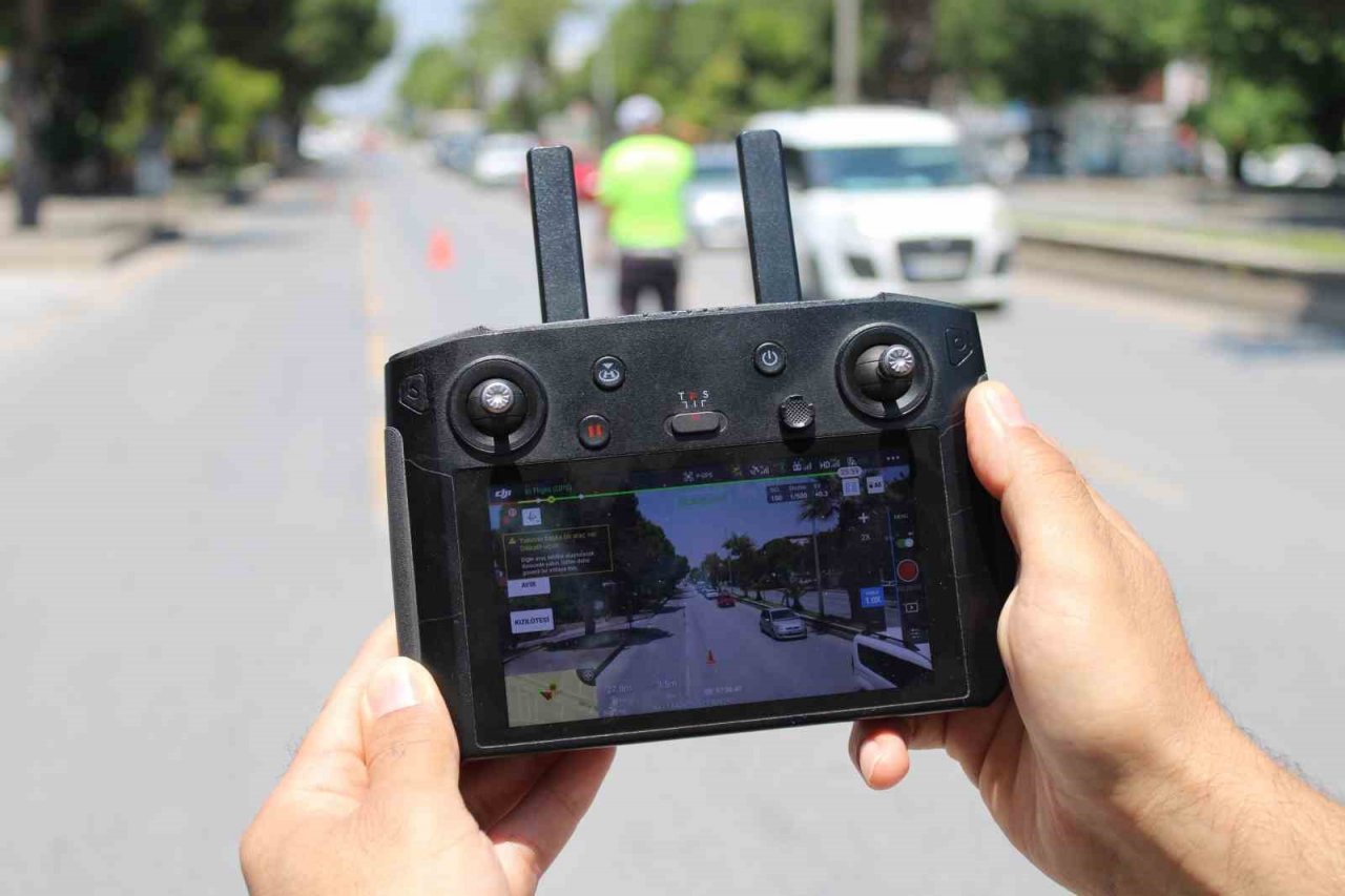 Drone destekli denetimlerde 2 saatte 33 araç cezadan kaçamadı