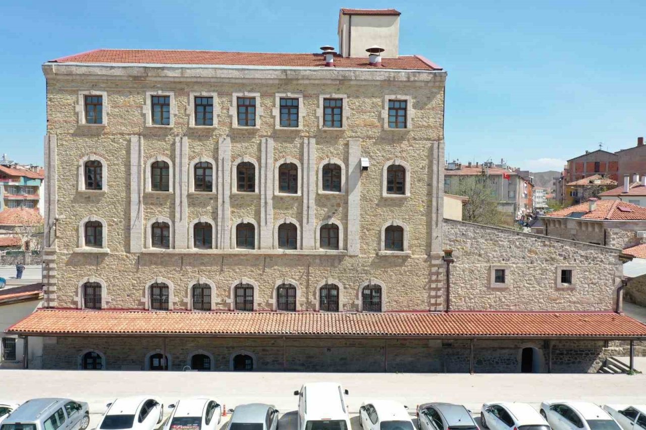 Türkiye Cumhuriyeti tarihinin 100 yıllık çalışır durumdaki tek fabrikası: Azmi Milli