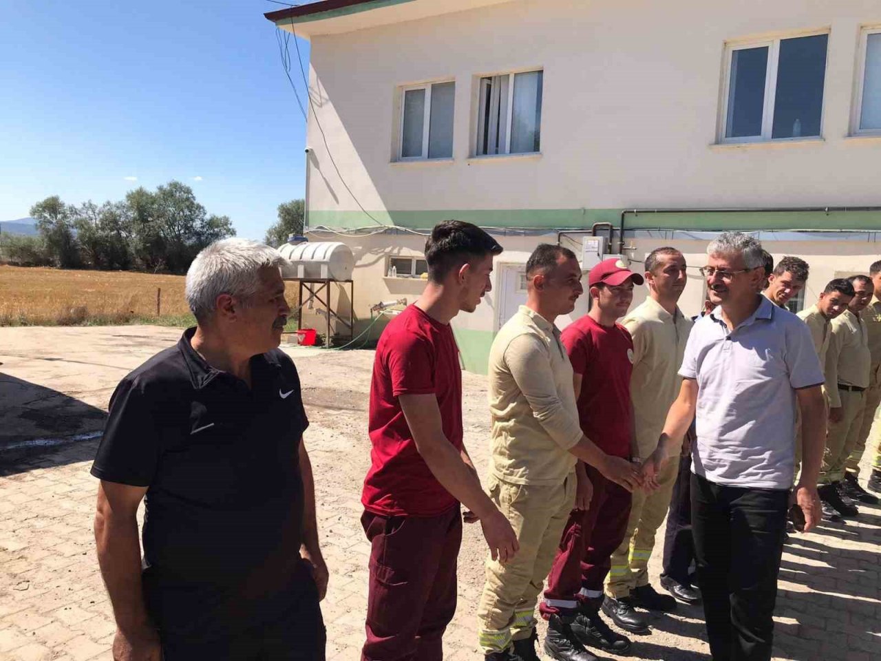 Orman Bölge Müdürü Şentürk, en çok örtü yangının çıktığı ilçeye gitti