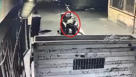 Biri çöp kovasını, diğeri rögar kapağını çalıp kayıplara karıştı