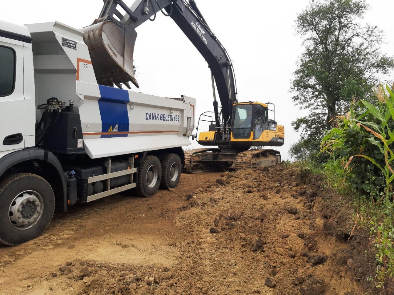 Başkan Sandıkçı: “İlçemize yeni yollar kazandırıyoruz”