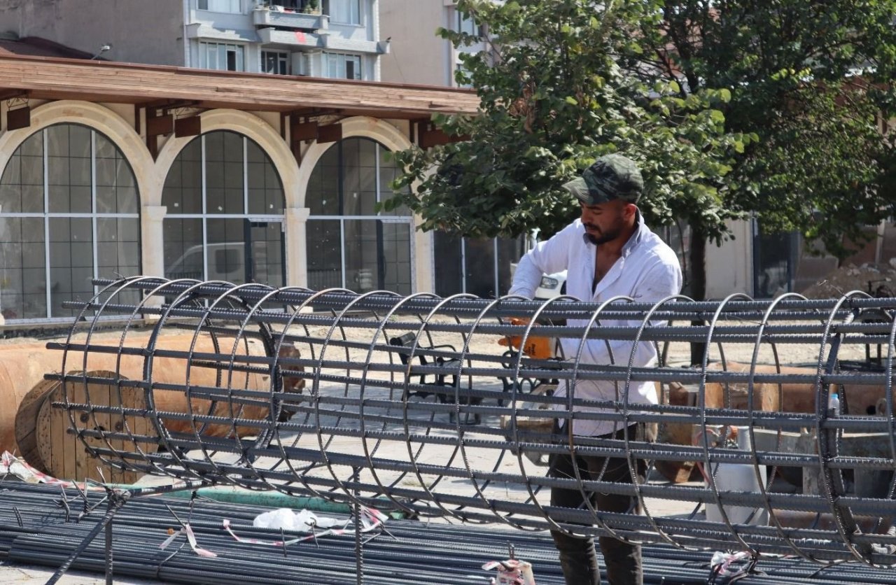 Yeni minarelerin yapımına başlatındı