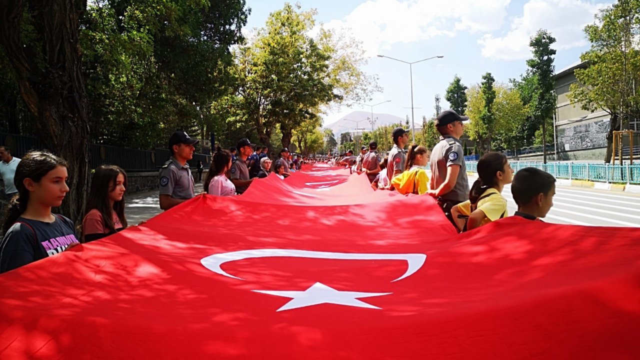 Erzurum’da 30 Ağustos provası