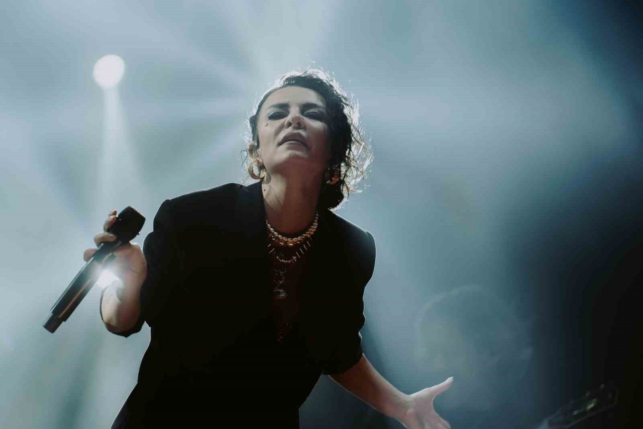 Fatma Turgut Erzurum’da hayranıyla buluştu