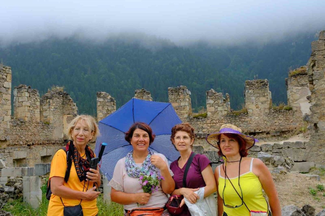 Gümüşhane, İzmirli doğaseverleri büyüledi