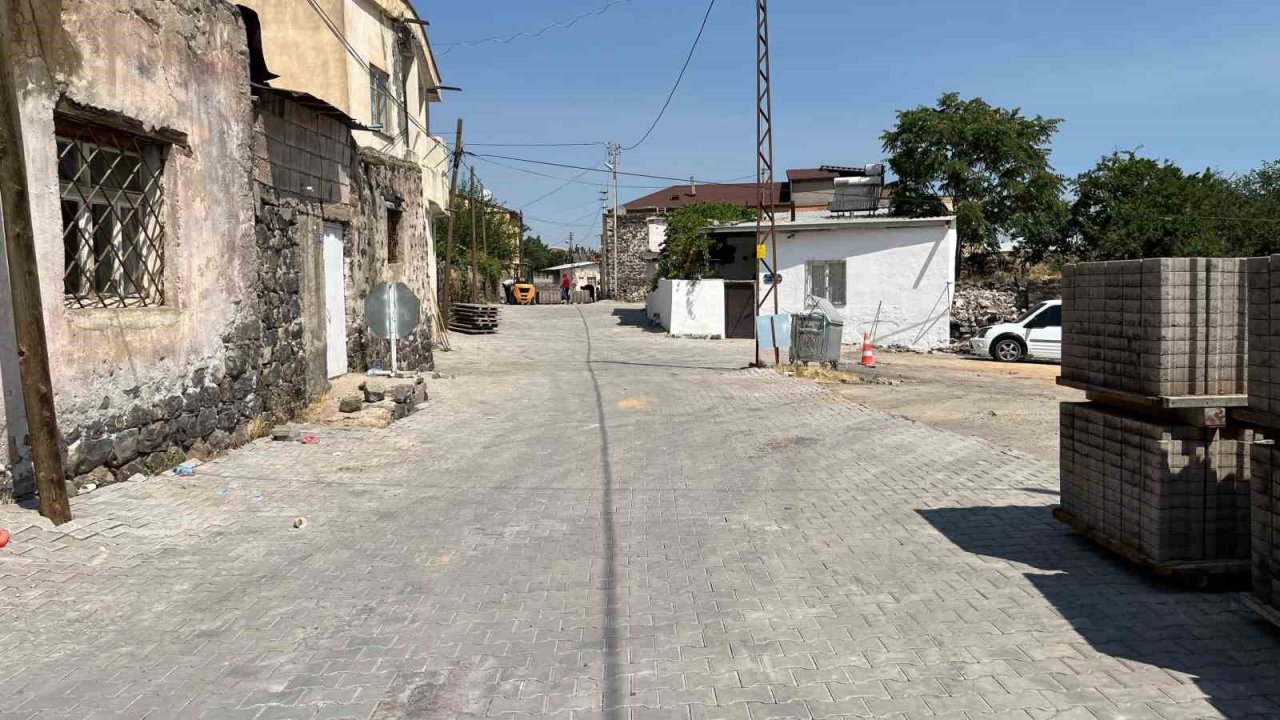 Başkan Özdoğan esnaf ve vatandaşlarla birlikte