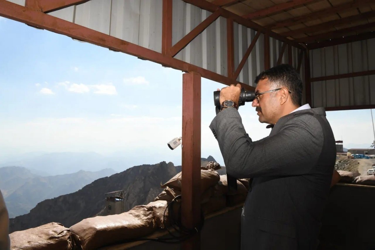 Vali Çelik’ten 3 bin 450 rakımda vatan nöbeti tutan askerlere ziyaret