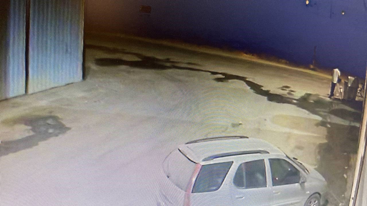 Lastikleri patlamış eski bisikleti bırakıp, 6 bin TL’lik son model bisikleti çaldı