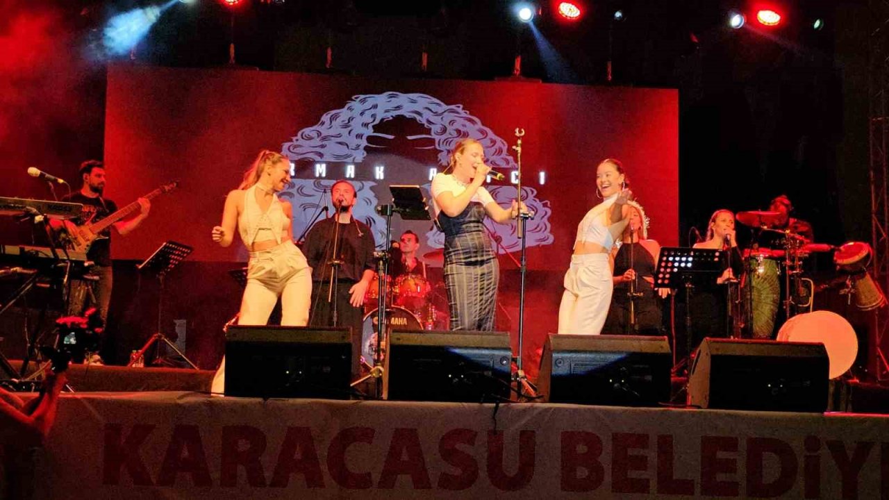 Karacasulular festivalde coştu