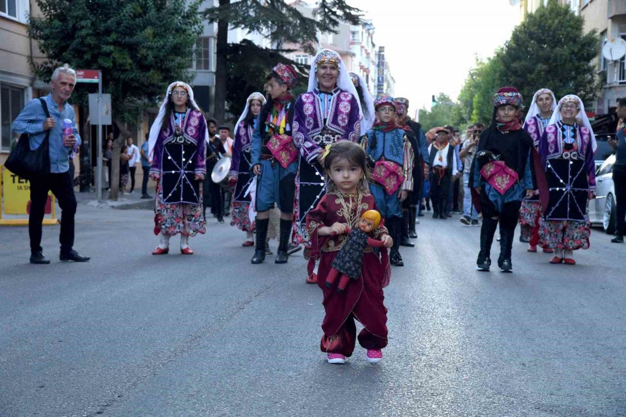 Isparta’da Yörükler şehir merkezine indi