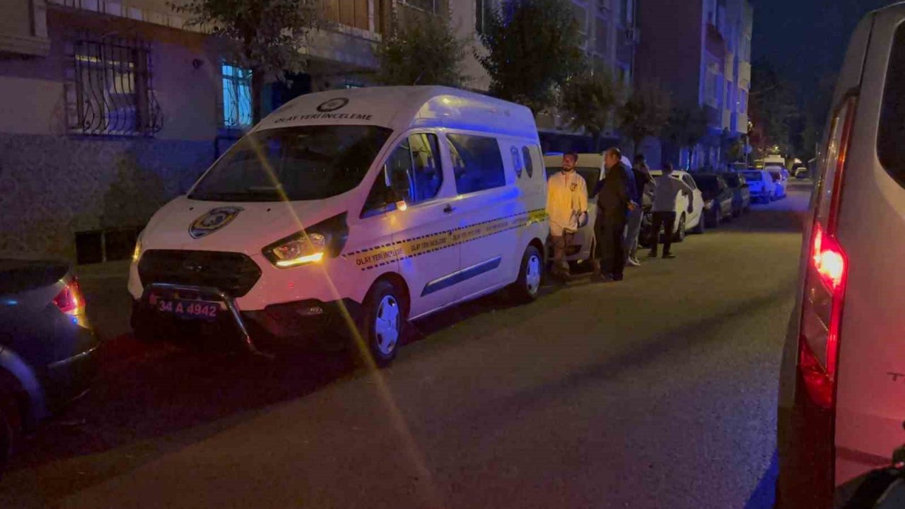 Küçükçekmece’de cinnet geçiren adam önce eşini sonra kendini vurdu