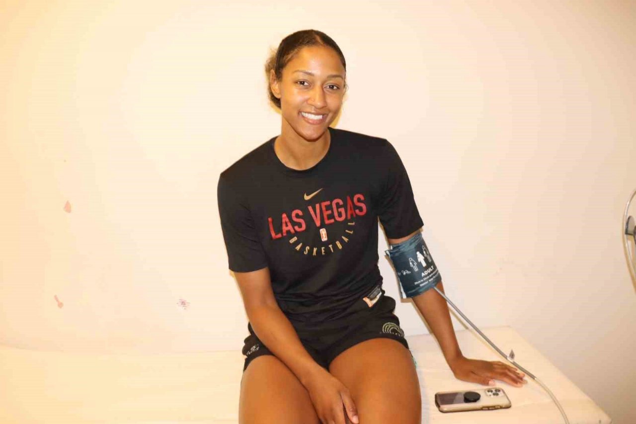 ABD’li forvet Nared, İzmit Belediyespor’da