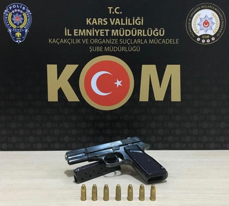 Kars’ta çok sayıda silah ele geçirildi