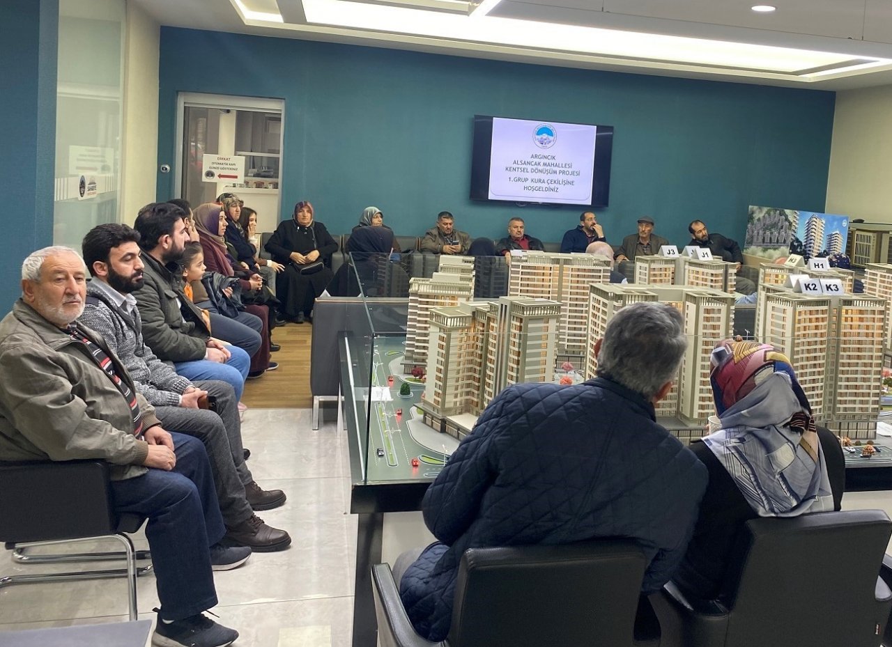 Büyükşehir’in Kentsel Dönüşüm Projeleri ’Alsancak’ ile devam ediyor