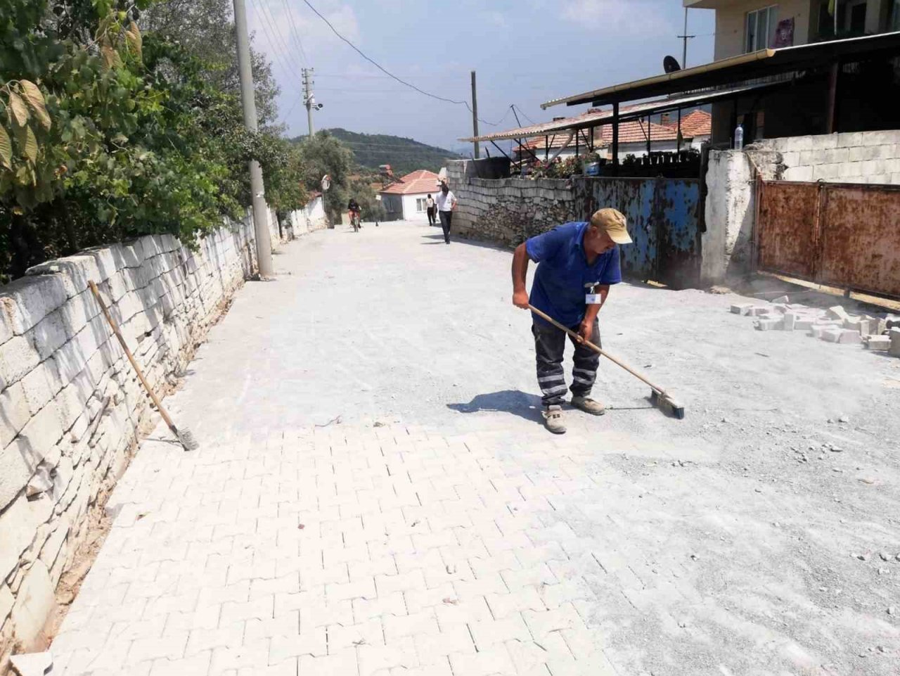 Büyükşehir parke kaplama çalışmalarına devam ediyor