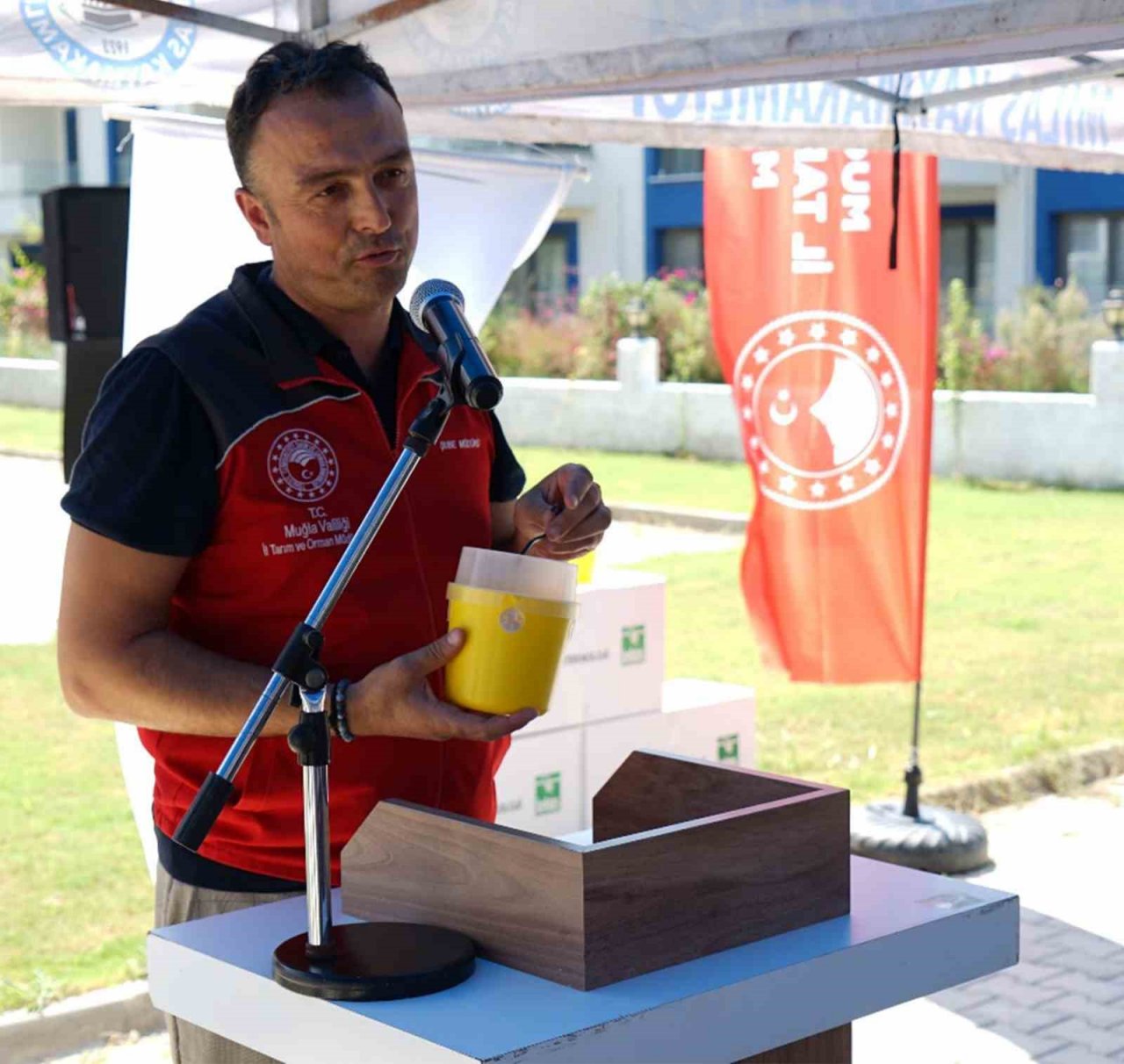 700 üreticiye Akdeniz Meyve Sineği tuzağı