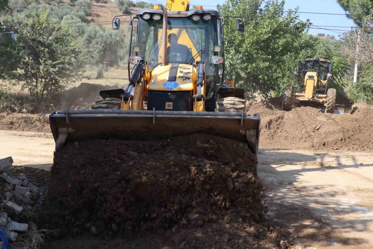 Nazilli Belediyesi selden etkilenen mahallelerde detaylı çalışmalarını sürdürüyor