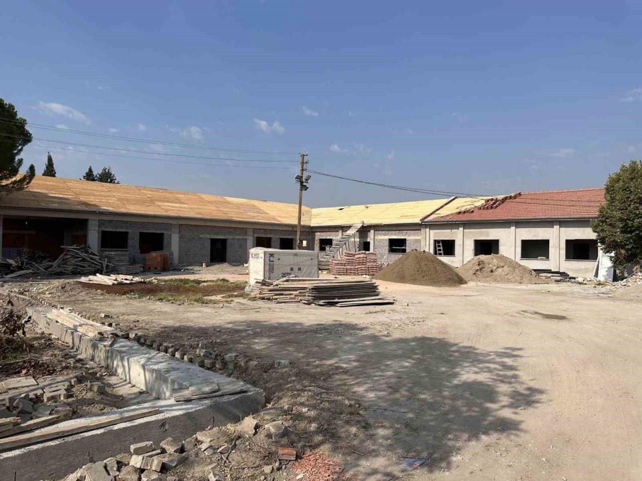 Bu merkezde engelliler hem eğitim alacak hem de iş sahibi olacak