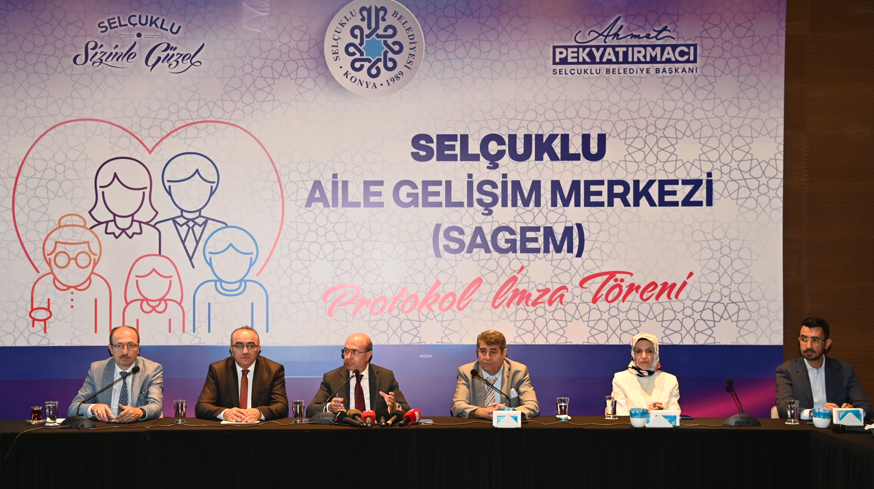 selcukluaile.jpg
