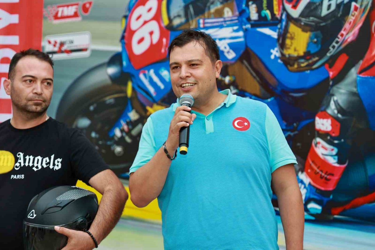 Uşak’ta aileler kartingde kıyasıya yarıştı