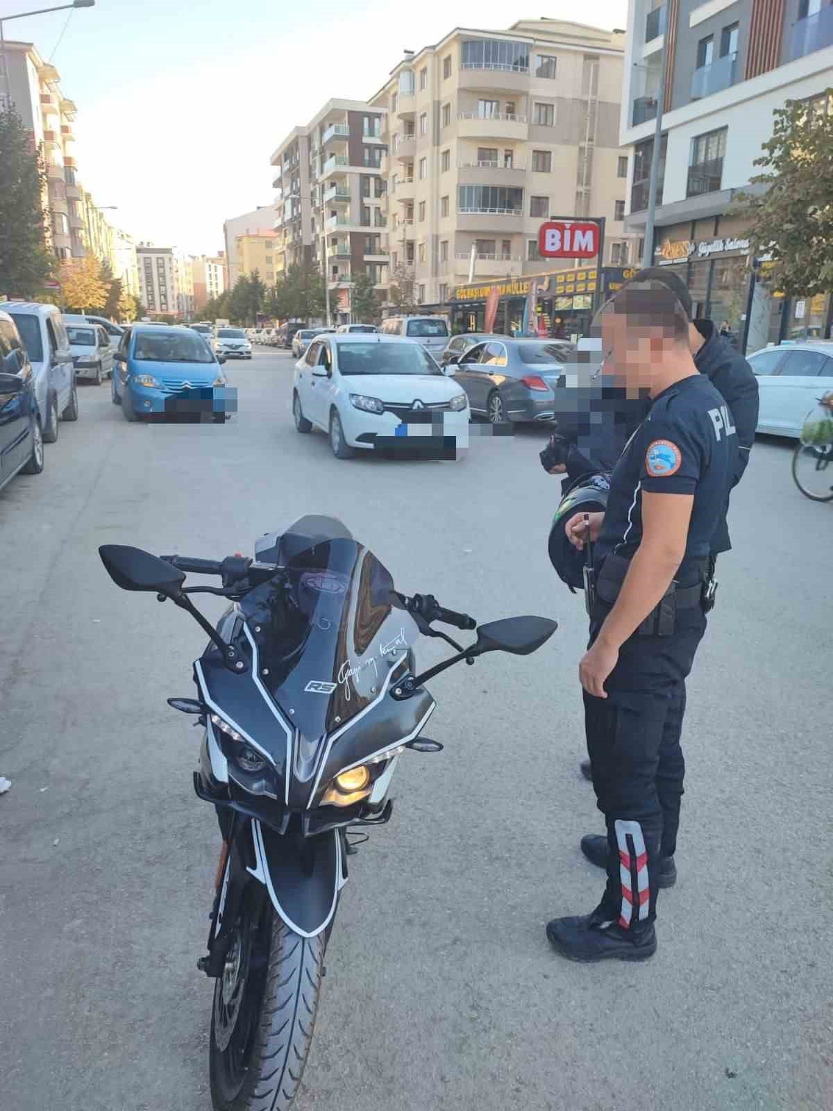 Van’da değişik suçlardan 18 kişi tutuklandı