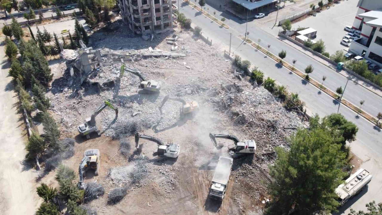 Adıyaman ‘terk edilmiş şehri’ andırıyor