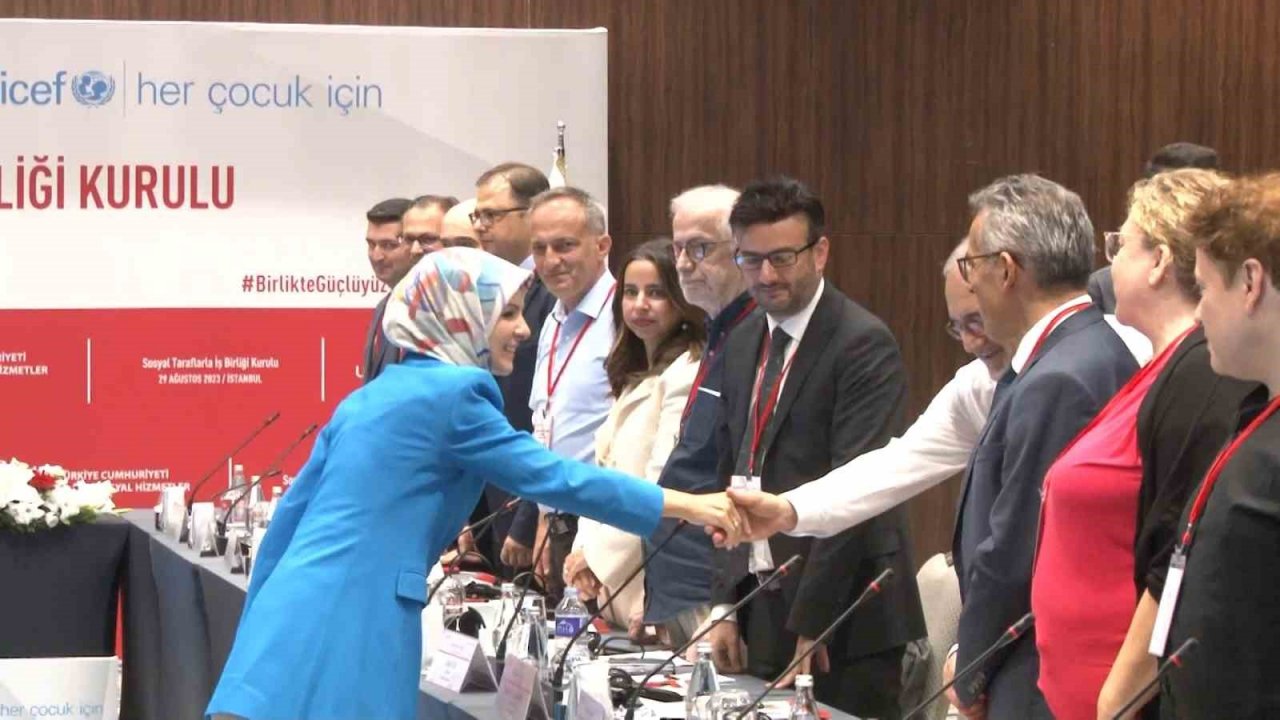 Bakan Göktaş: ”Bu süreçte 186 milyondan fazla ihtiyaç malzemesinin dağıtımı yapıldı”