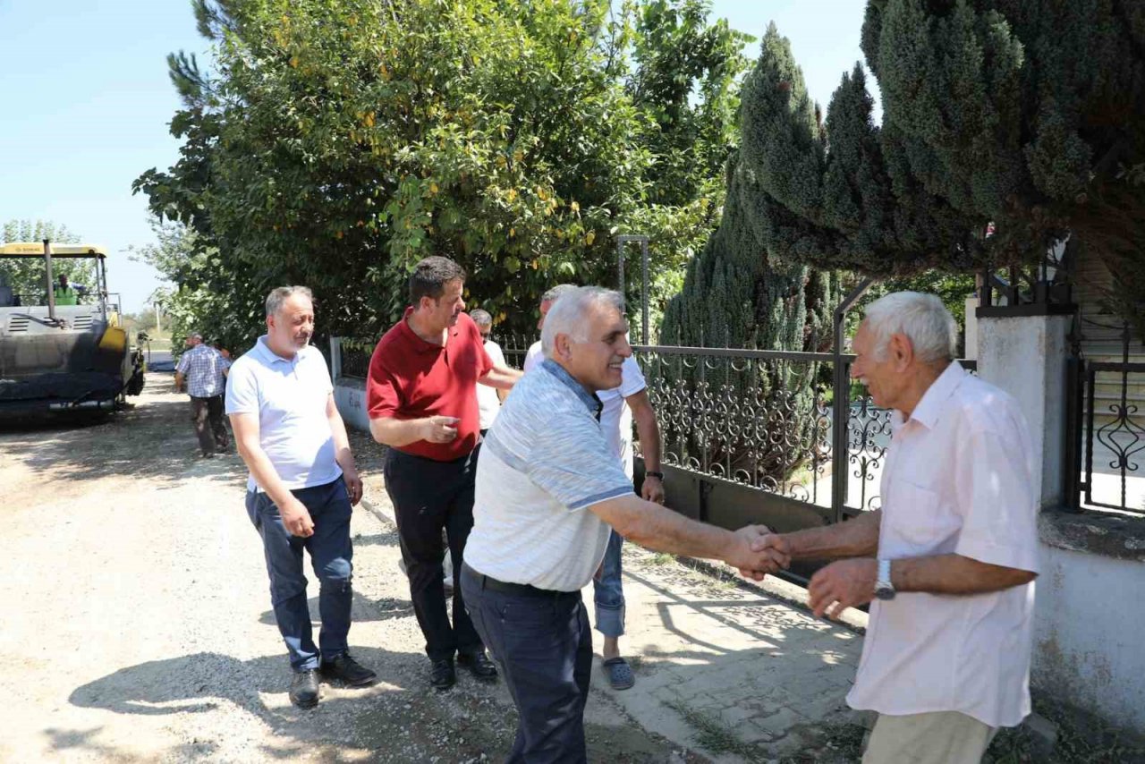 Akyazı’nın merkezi sokak sokak yenileniyor