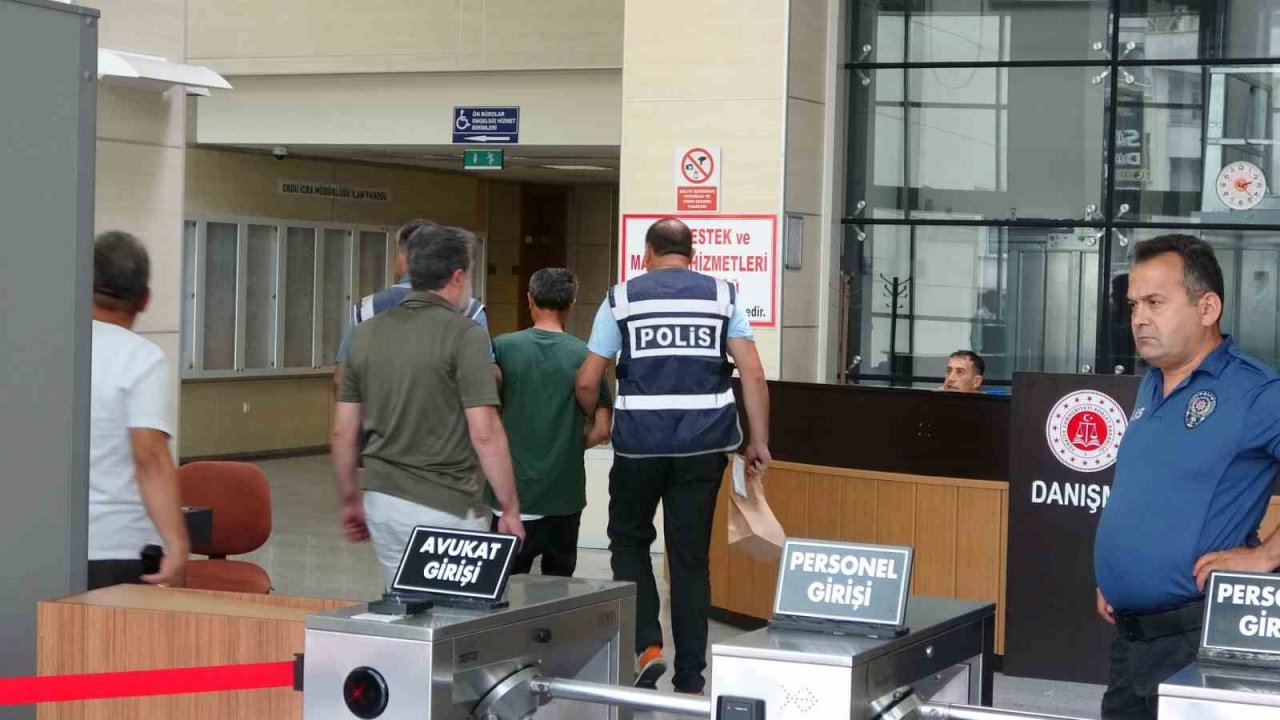 Eski eşini sopayla öldüren şahıs suç makinesi çıktı: Adliyeye sevk edildi