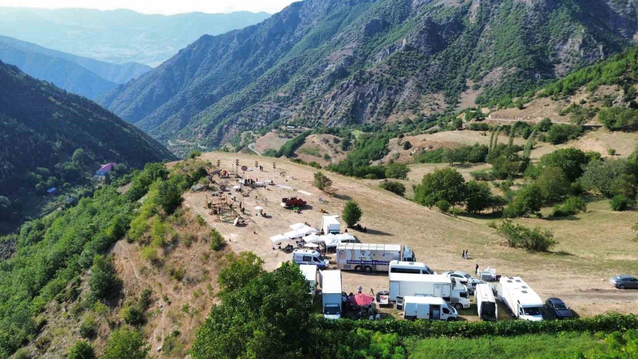 Burası Meksika değil Ardanuç’un Aydın köyü