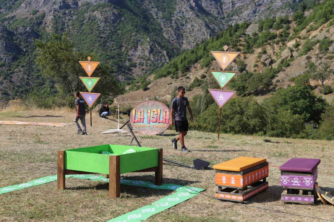 Burası Meksika değil Ardanuç’un Aydın köyü