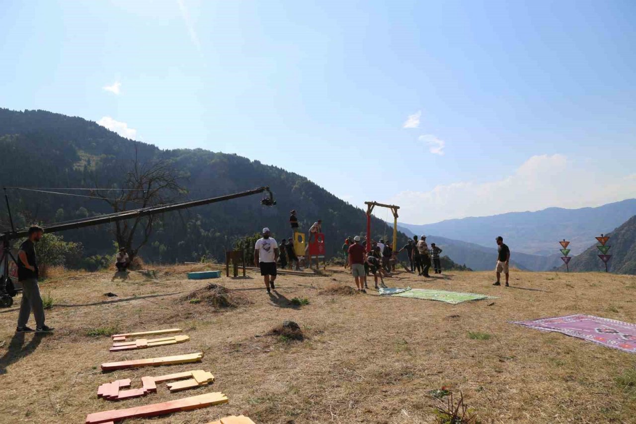 Burası Meksika değil Ardanuç’un Aydın köyü