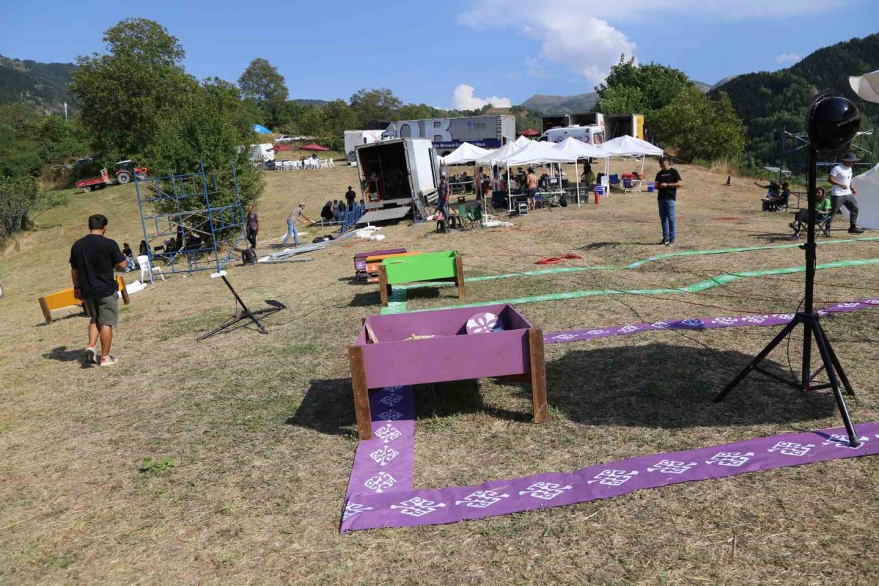 Burası Meksika değil Ardanuç’un Aydın köyü